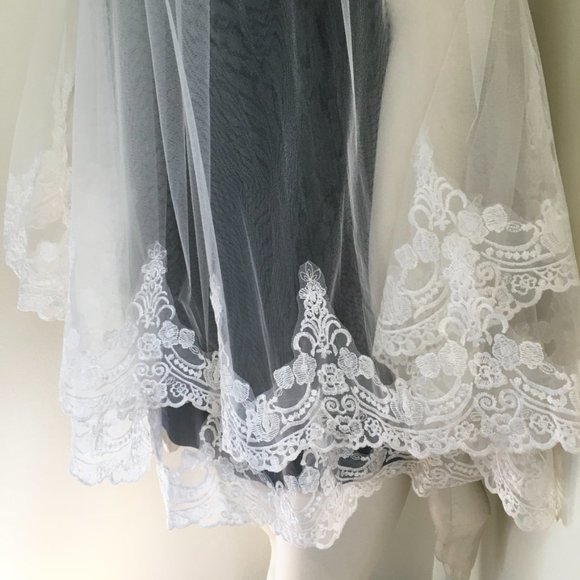 VTG Tulle with Applique Floral Lace 2-tier Wedding Veil White - Picture 11 of 15